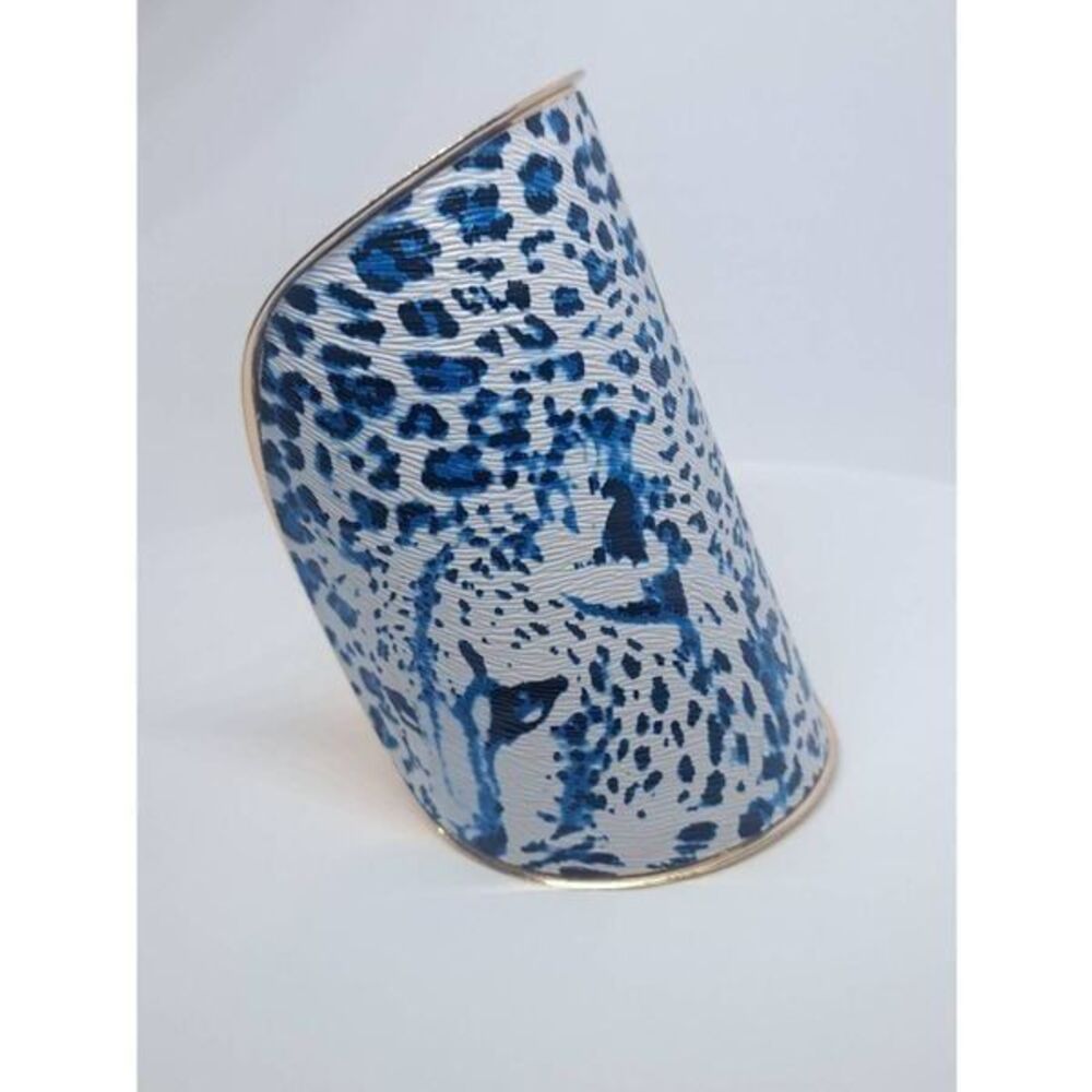 Fashion cuff bracelet